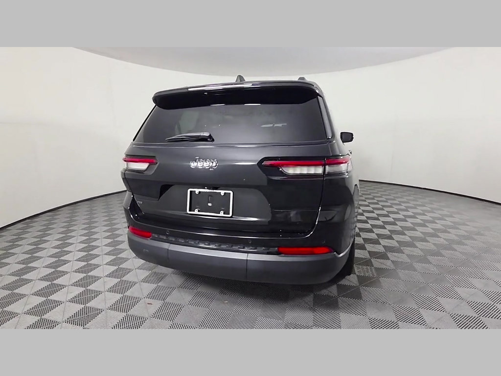 Used 2022 Jeep Grand Cherokee L Laredo RWD image 42