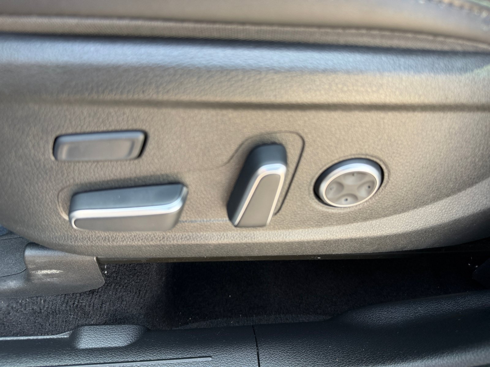 Used 2023 Hyundai Santa Fe Calligraphy AWD/4WD image 16