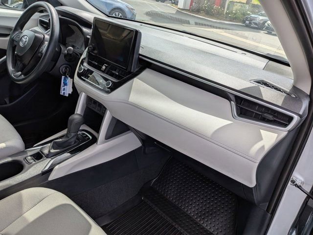 Used 2024 Toyota Corolla Cross L FWD image 6