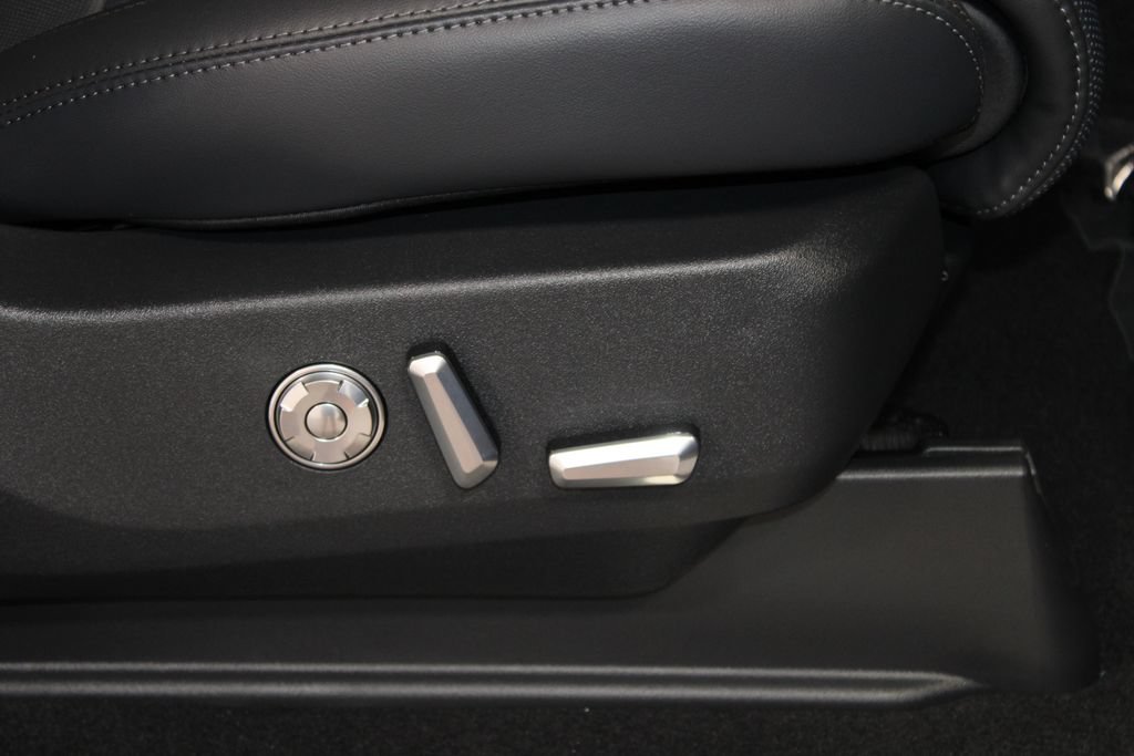 New 2027 Lincoln Navigator Reserve w/ Jet Appearance Package AWD/4WD image 30