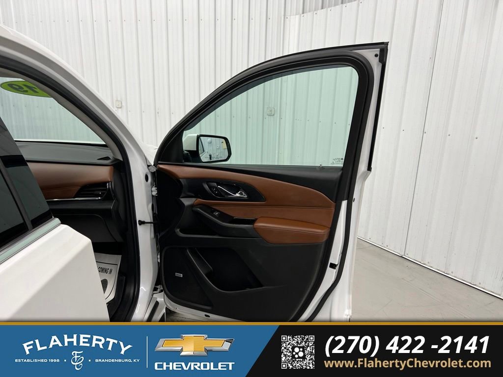 Used 2019 Chevrolet Traverse High Country w/ LPO, 'HIT The Road' Package AWD/4WD image 14