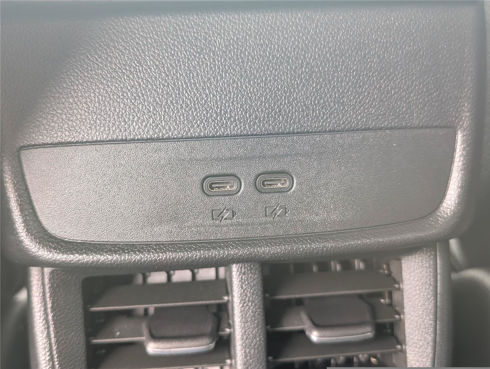 Used 2025 Chevrolet Equinox LT FWD image 14