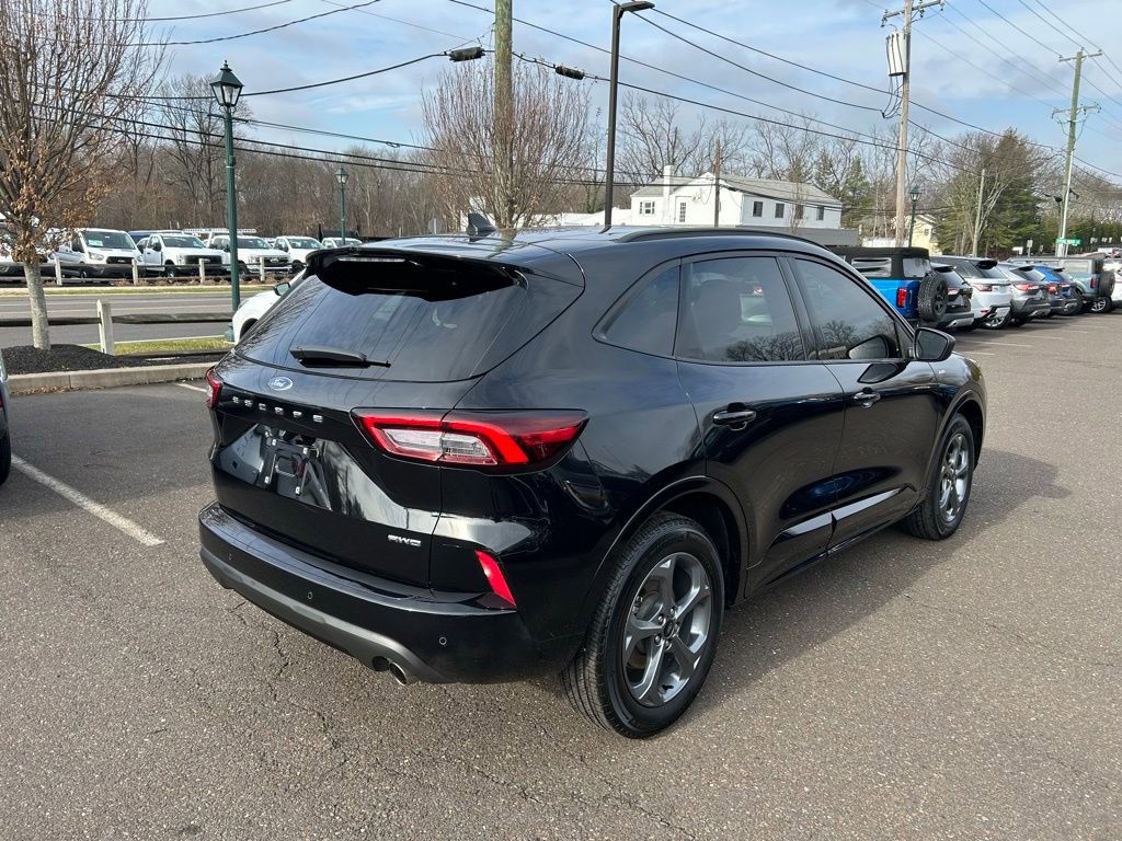 Certified 2023 Ford Escape ST-Line image 6
