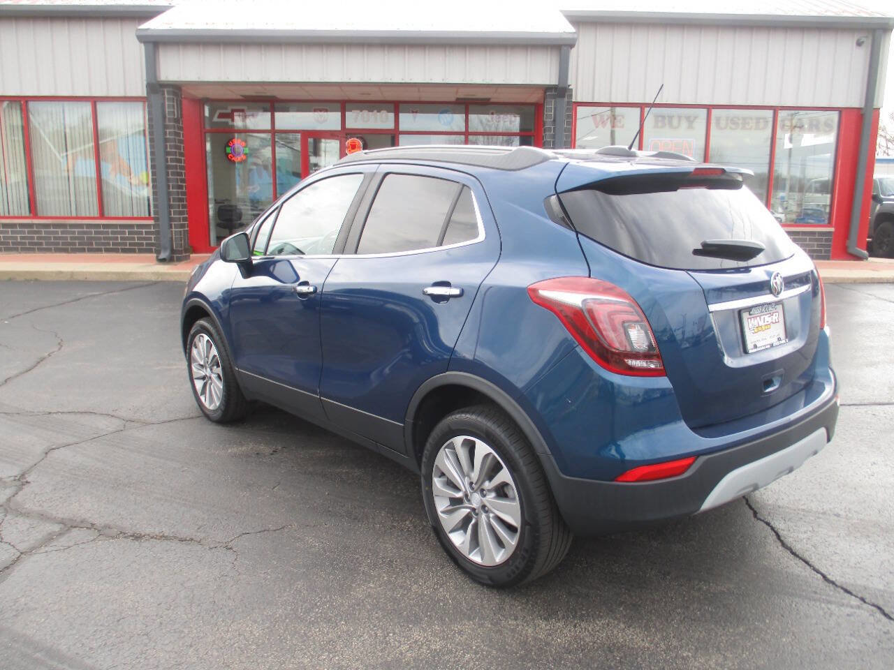 Used 2020 Buick Encore Preferred w/ Safety Package AWD/4WD image 3