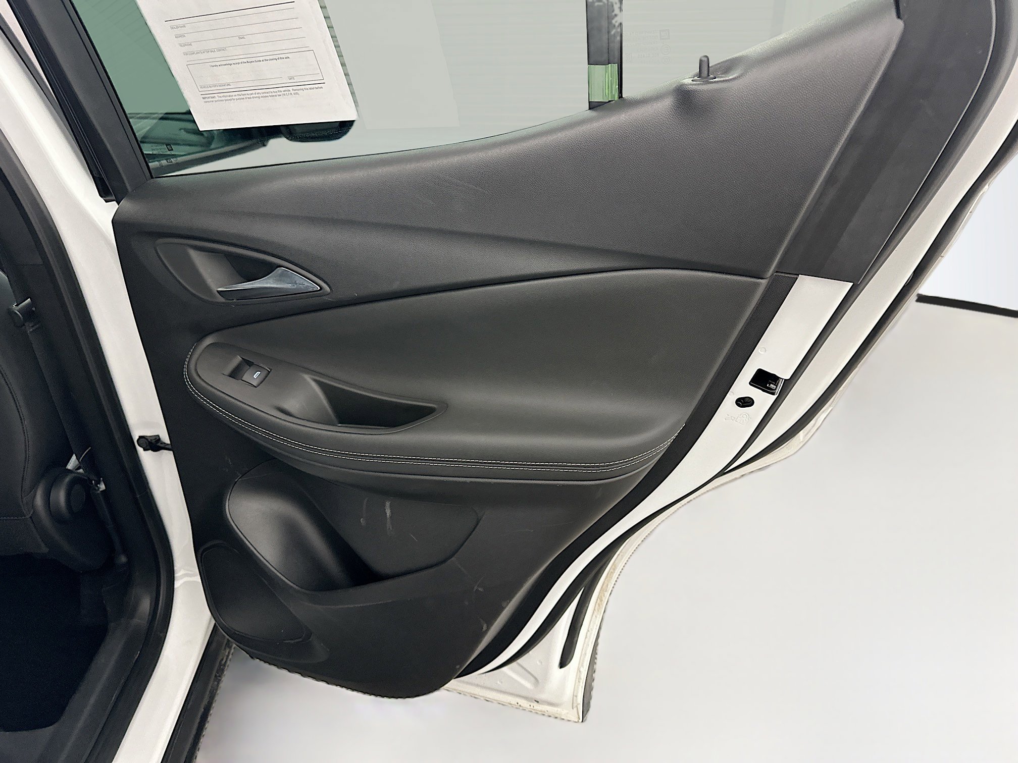 Used 2025 Buick Encore GX Preferred image 31