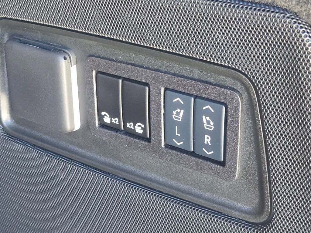 Used 2026 Cadillac Escalade Sport w/ Touring Package AWD/4WD image 18