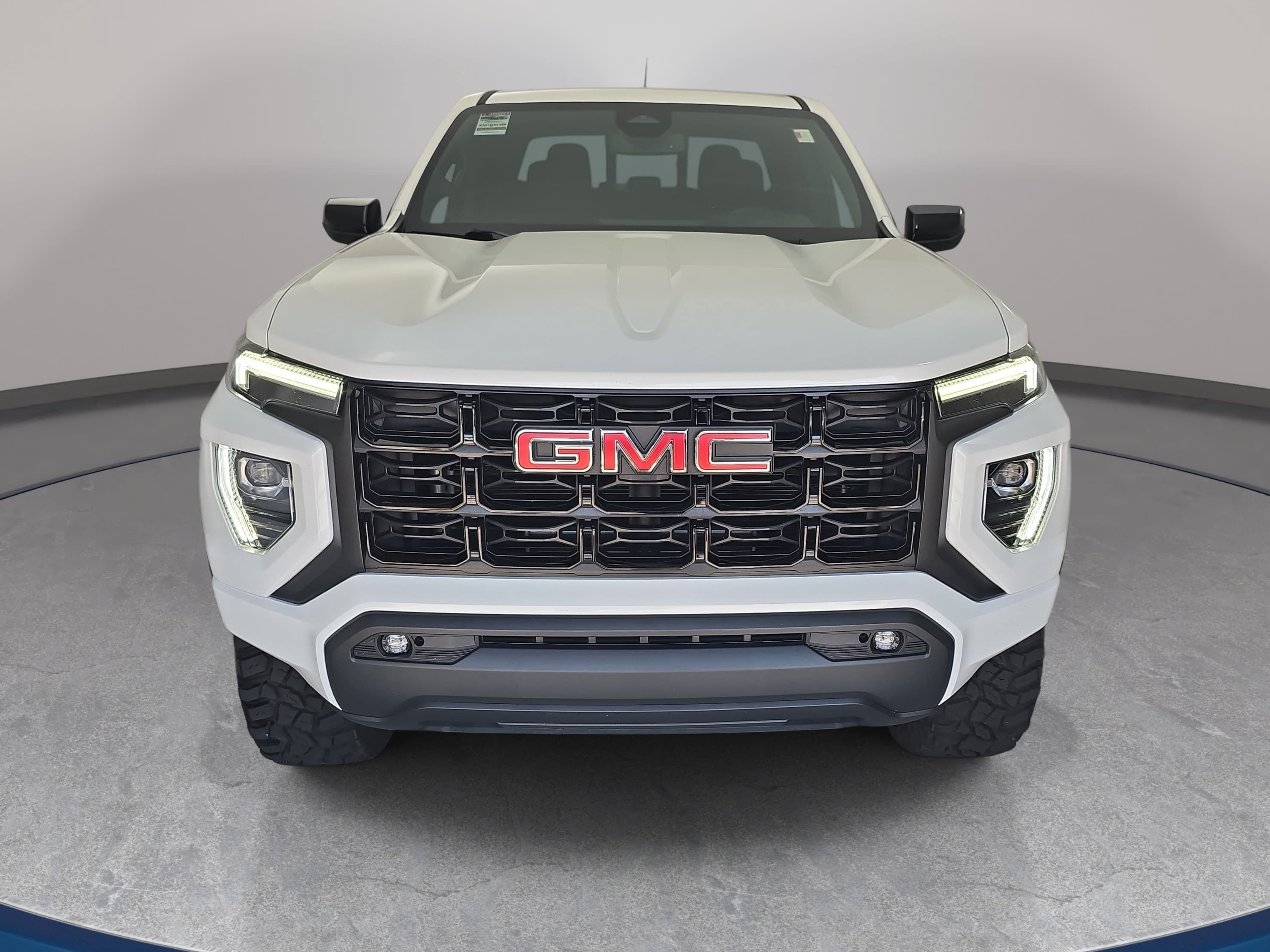 Used 2025 GMC Canyon Elevation w/ Convenience Package AWD/4WD image 2
