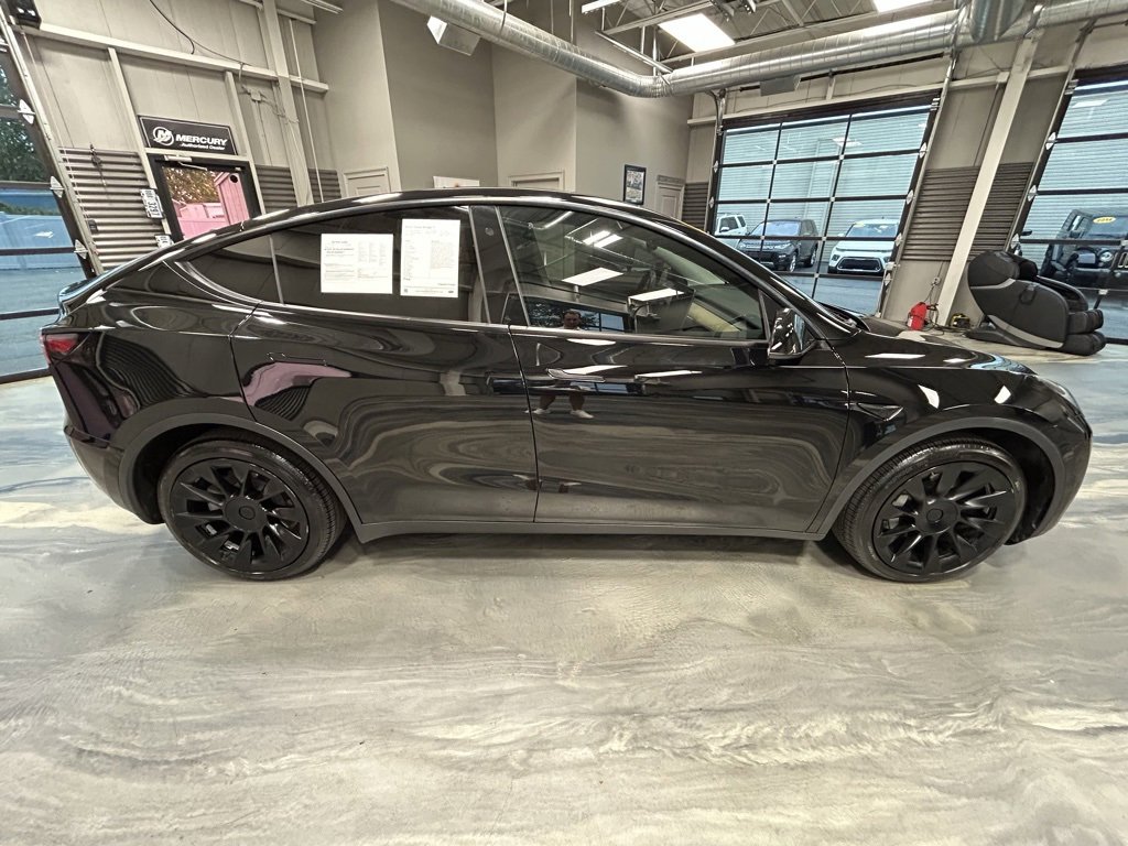 Used 2020 Tesla Model Y Long Range image 26