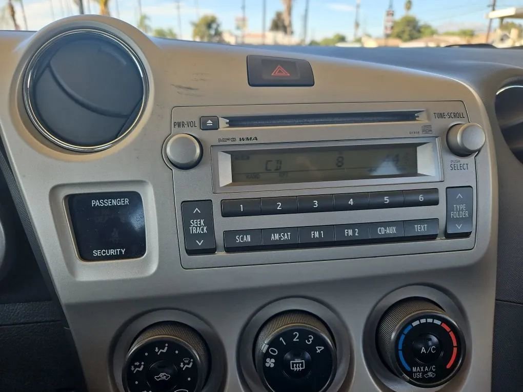 Used 2011 Toyota Matrix image 26