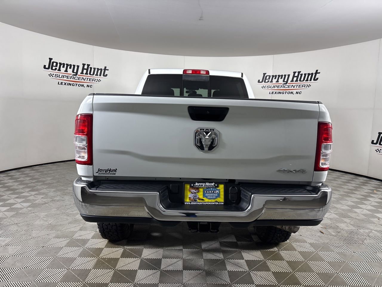 Used 2024 RAM 2500 Tradesman w/ Chrome Appearance Group image 5