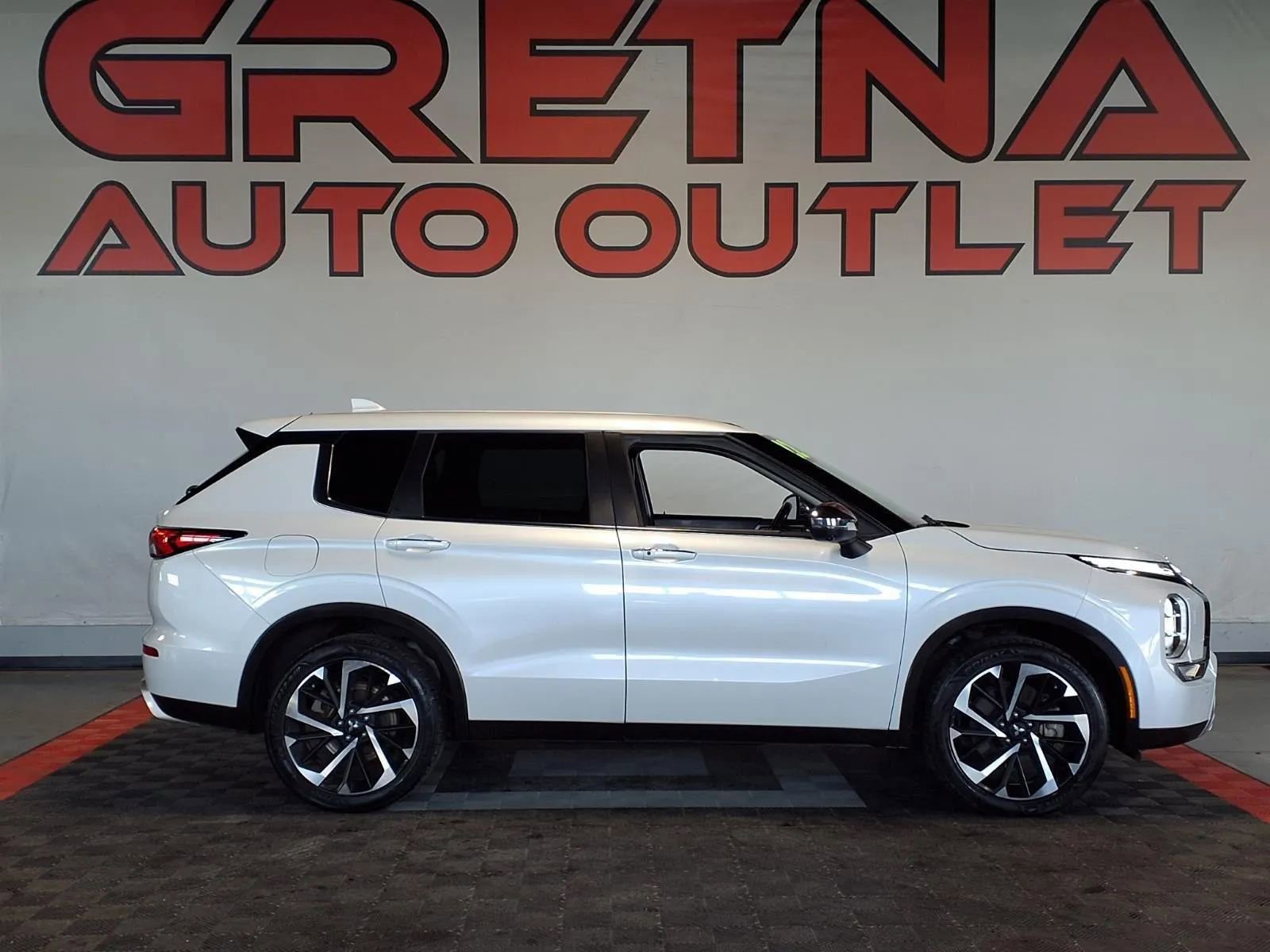 Used 2022 Mitsubishi Outlander SE
