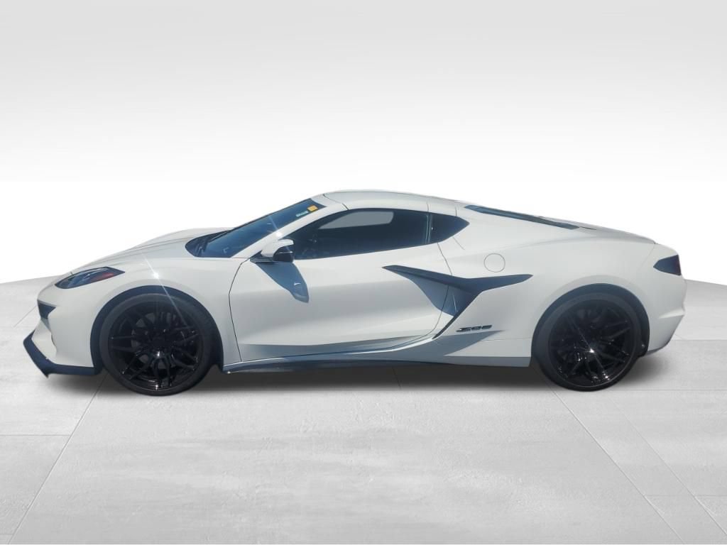 Used 2025 Chevrolet Corvette Z06 w/ Battery Protection Package RWD video 2
