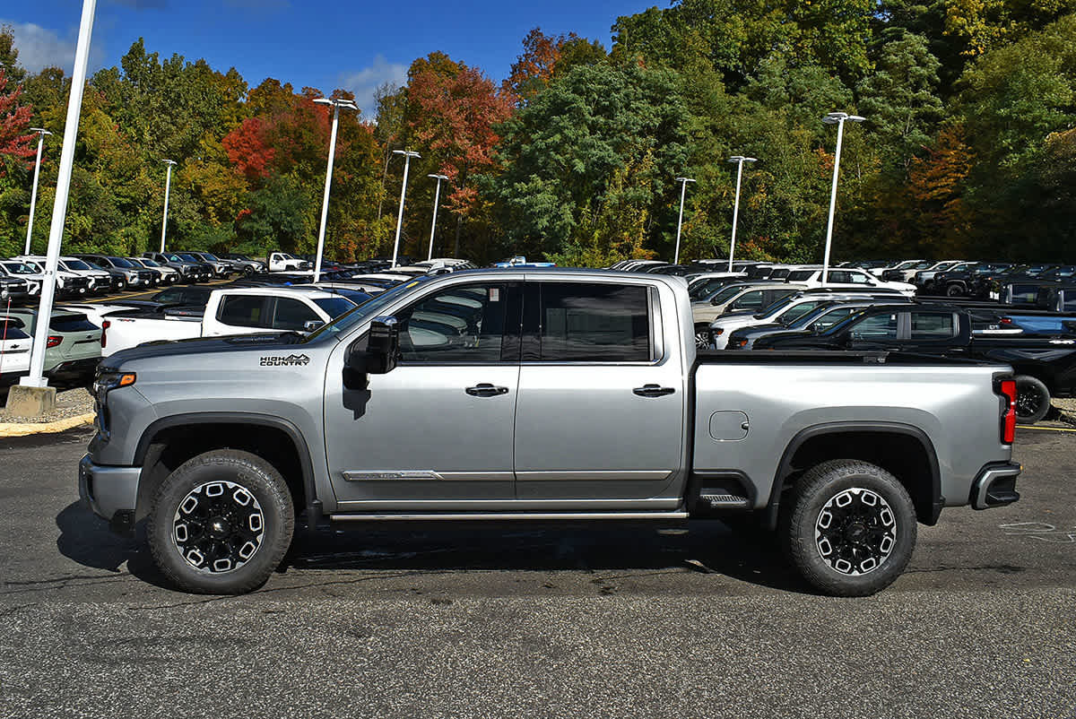 New 2026 Chevrolet Silverado 2500 High Country w/ High Country Premium Package AWD/4WD image 4
