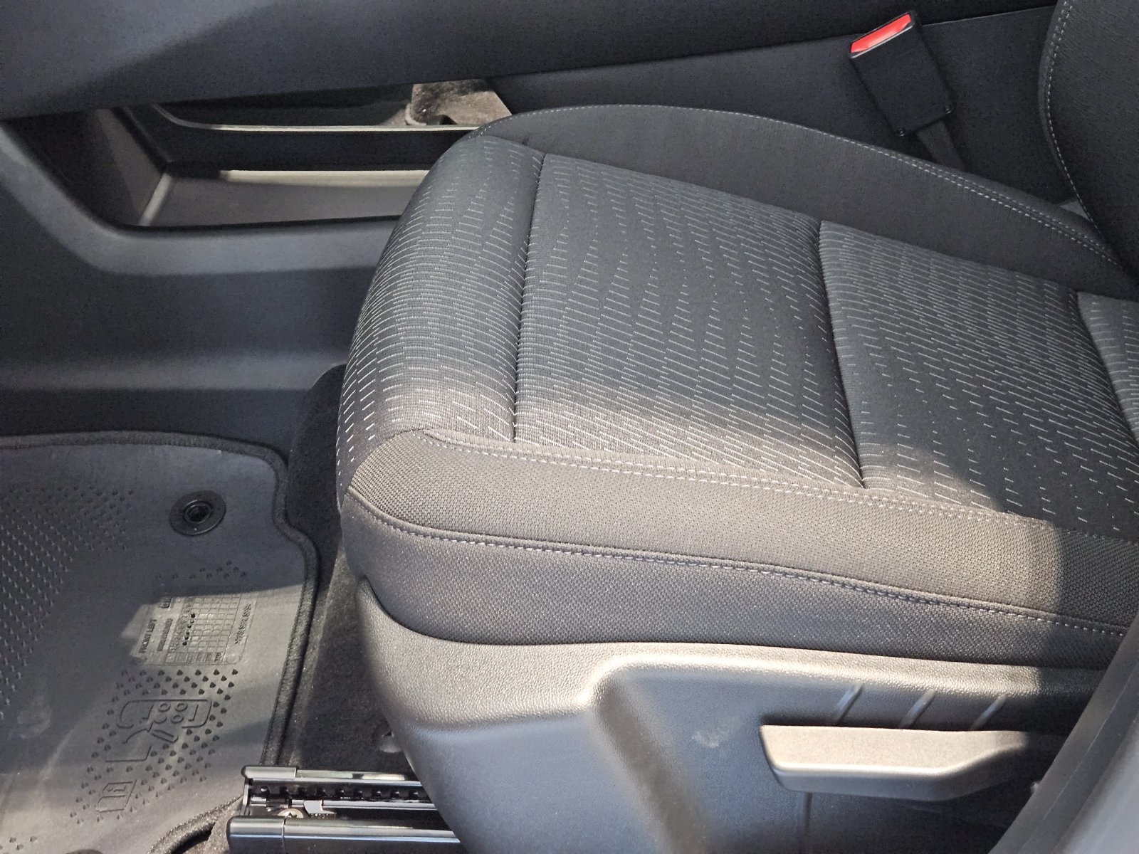 New 2027 Chevrolet Equinox LT w/ Safety and Technology Package FWD image 25