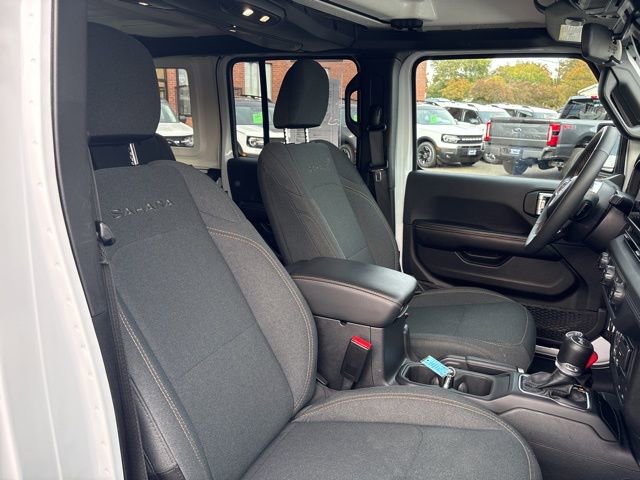 Used 2024 Jeep Wrangler Unlimited Sahara AWD/4WD image 27