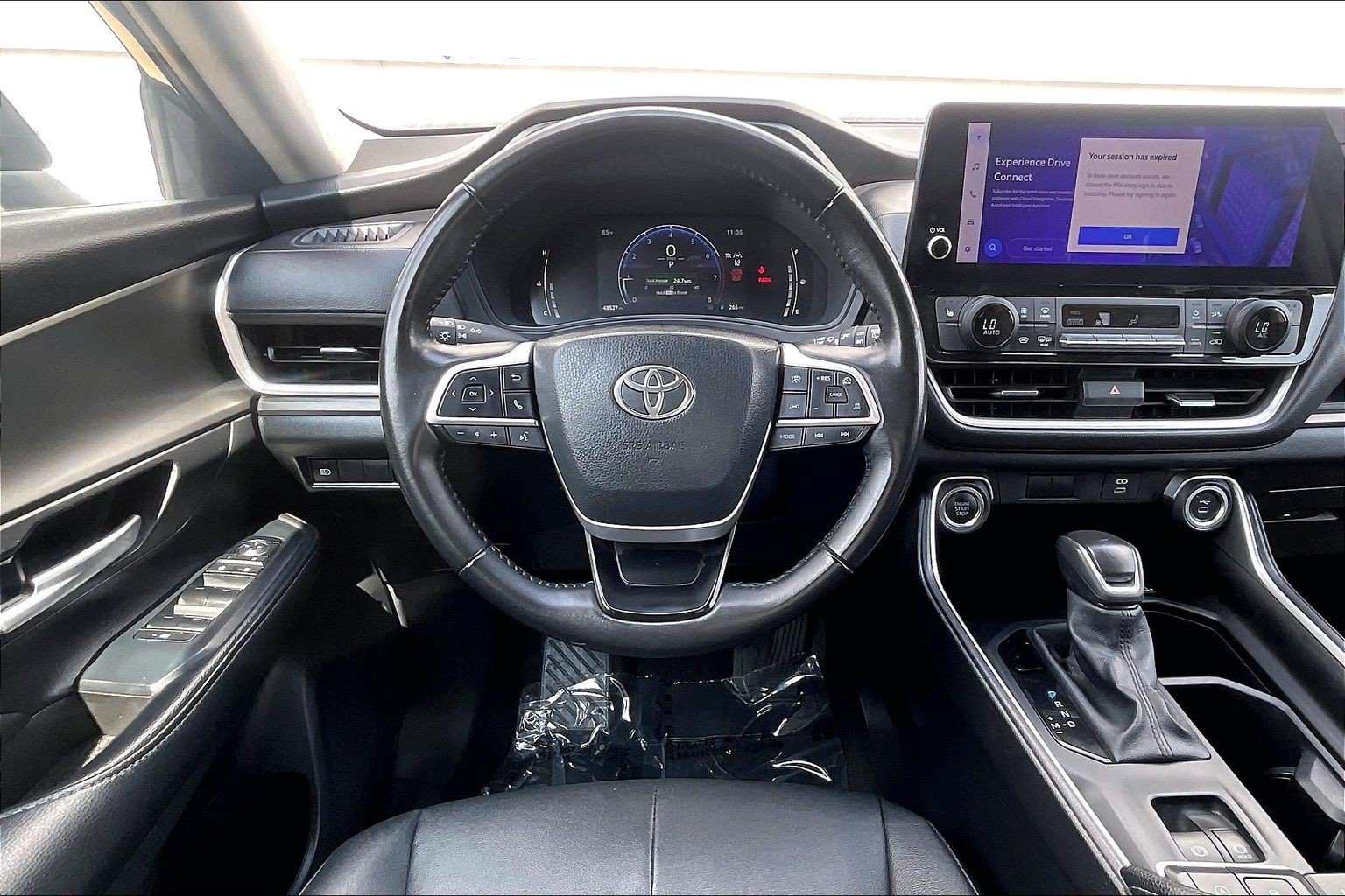 Used 2025 Toyota Grand Highlander FWD image 6