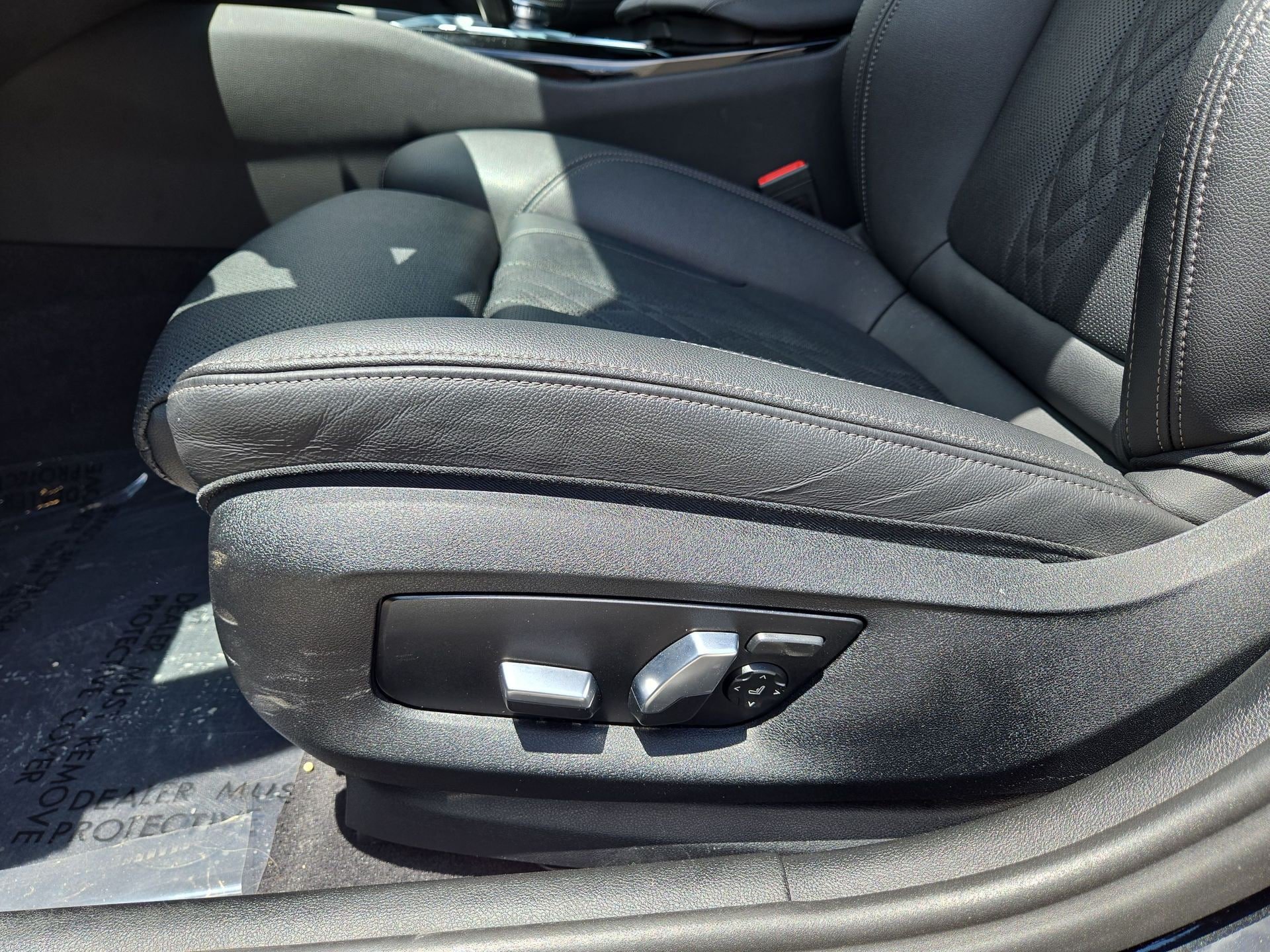 Used 2023 BMW 530i w/ Convenience Package RWD image 17