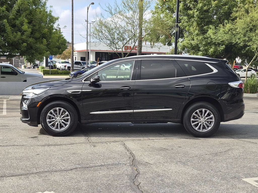 Used 2024 Buick Enclave Essence FWD image 11