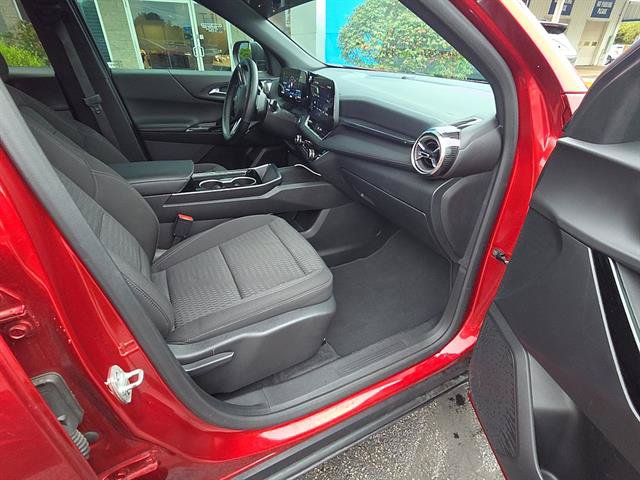 Used 2025 Chevrolet Equinox LT w/ Safety and Technology Package FWD image 10