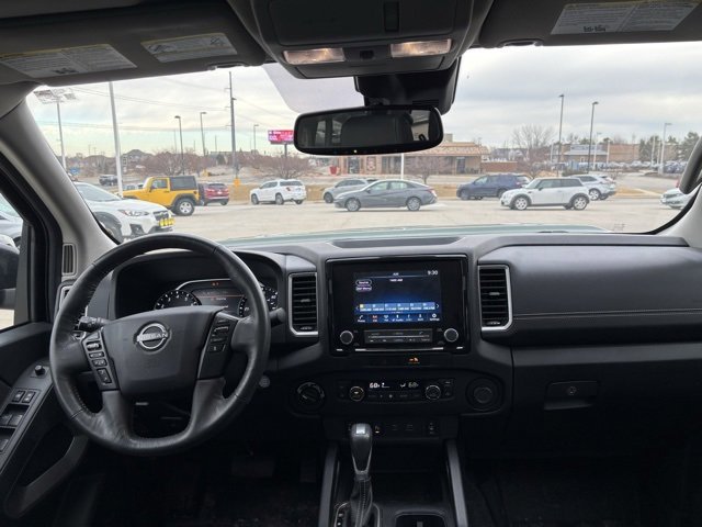 Used 2022 Nissan Frontier SV w/ SV Premium Package image 28