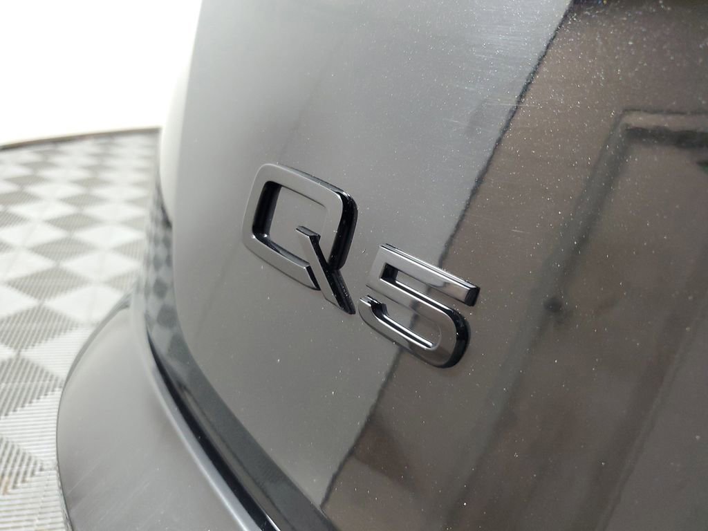 Used 2025 Audi Q5 2.0T Premium Plus w/ Premium Plus Package AWD/4WD image 8