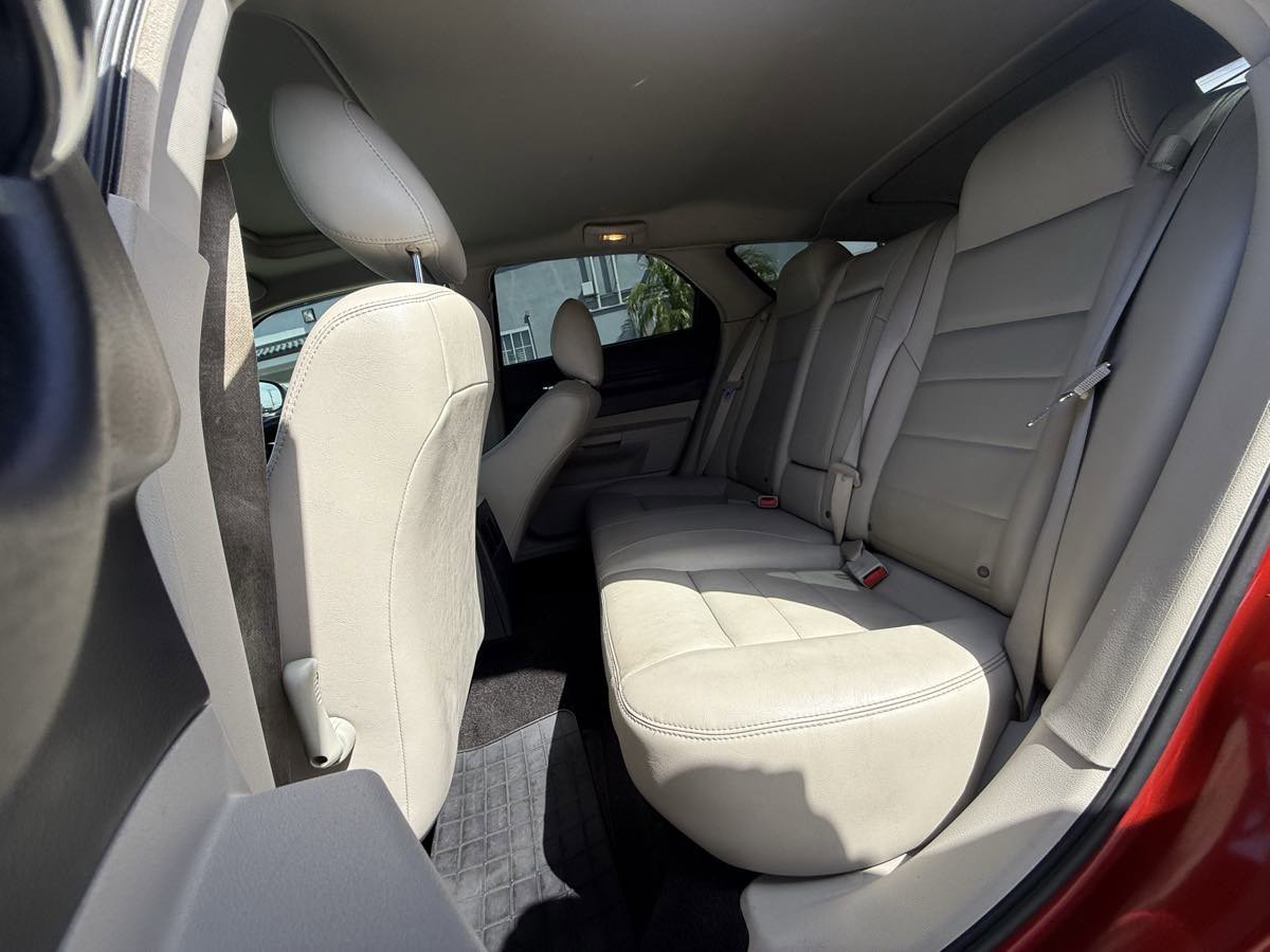 Used 2005 Dodge Magnum SE RWD image 19