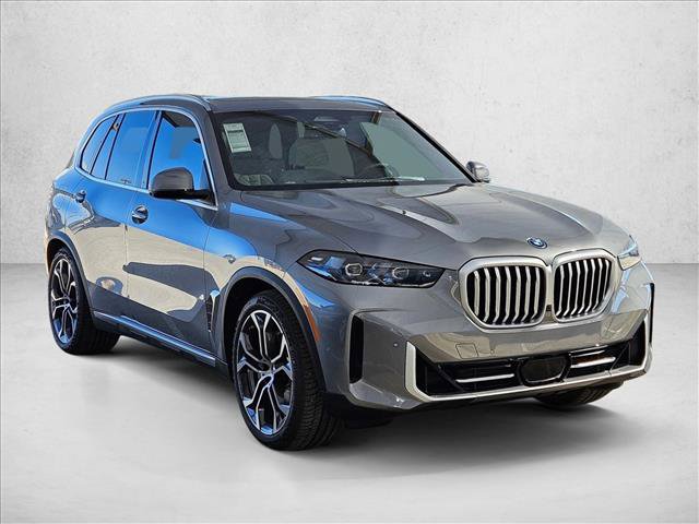 Used 2026 BMW X5 xDrive50e AWD/4WD image 3