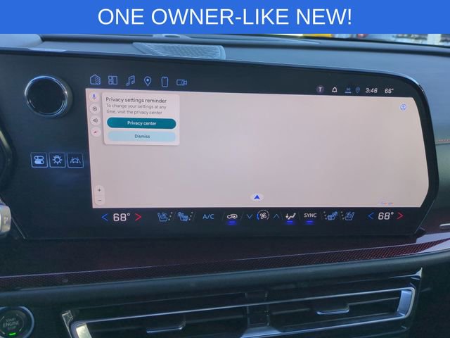 Used 2025 Chevrolet Traverse RS image 16