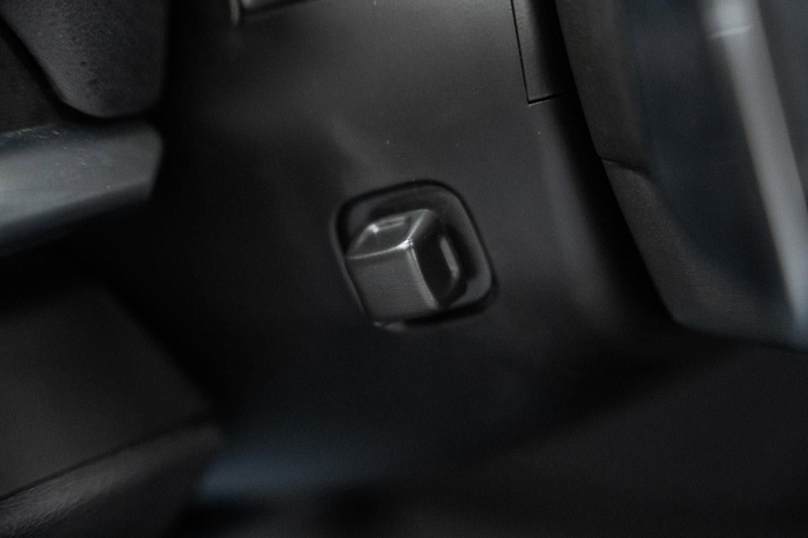 Used 2022 Chevrolet Corvette Stingray Coupe w/ 1LT image 46