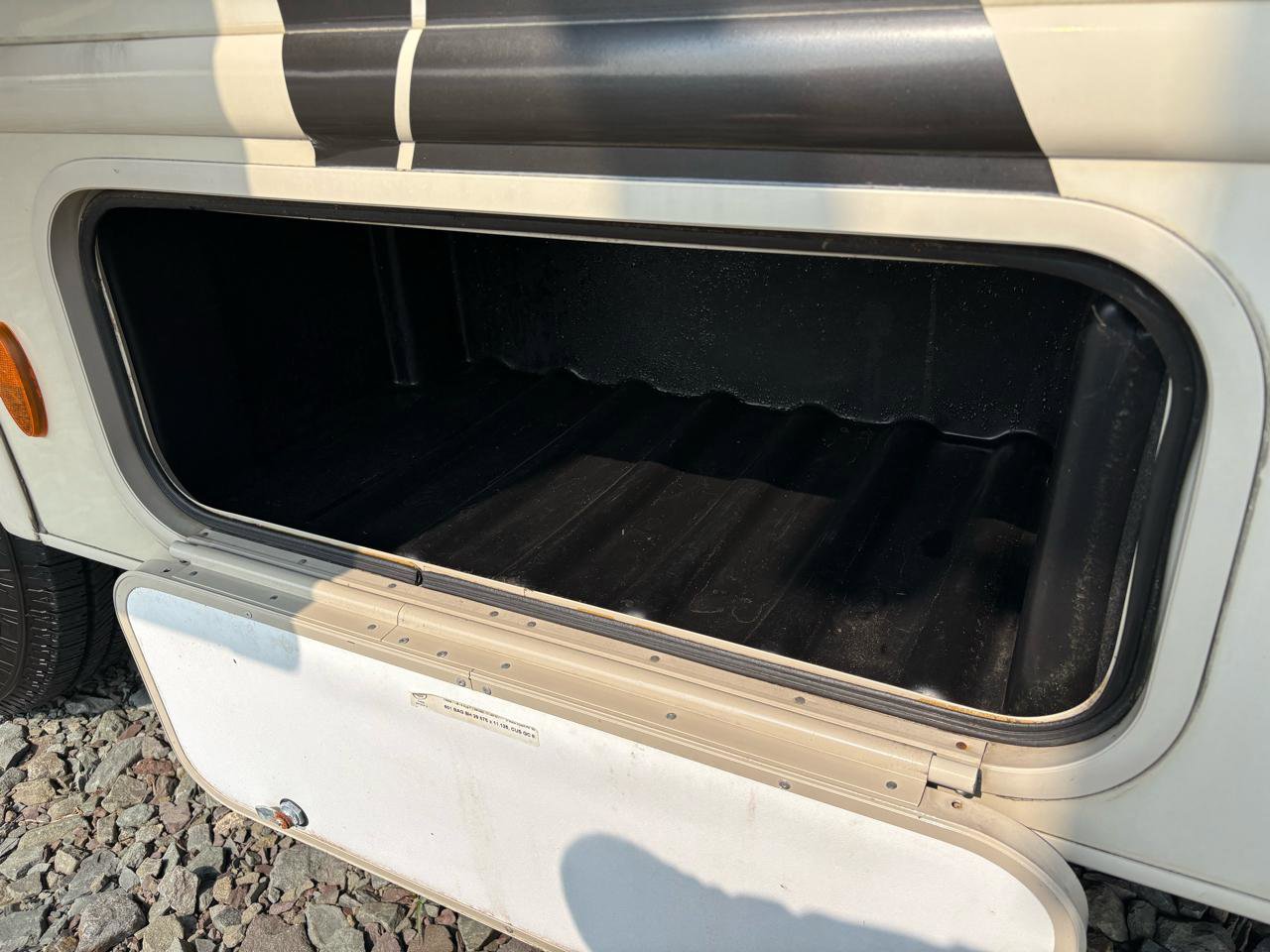 Used 2018 Ford E-450 and Econoline 450 Super Duty w/ Motorhome Prep Package RWD image 18