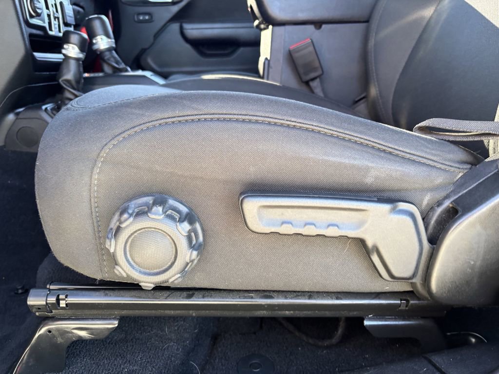 Used 2021 Jeep Wrangler Unlimited Sport image 22
