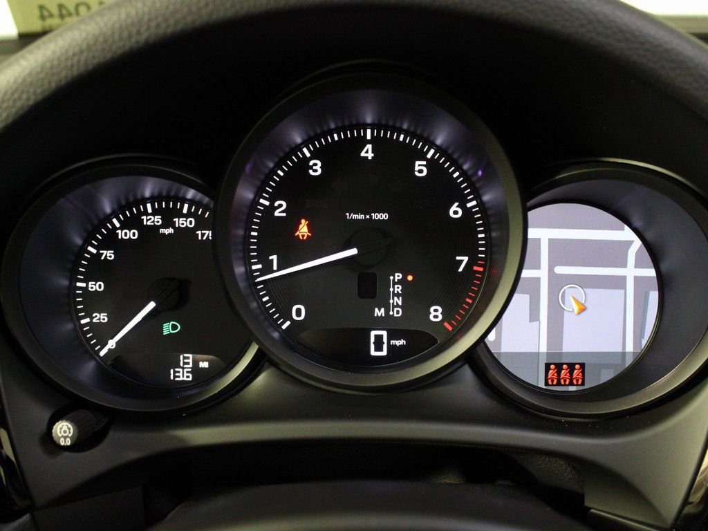 Certified 2026 Porsche Macan image 22