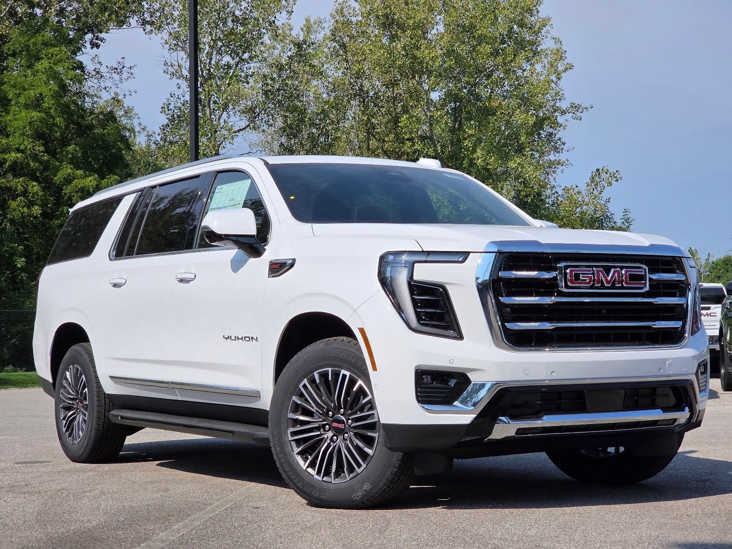 New 2026 GMC Yukon XL Elevation w/ Elevation Premium Package AWD/4WD video 2