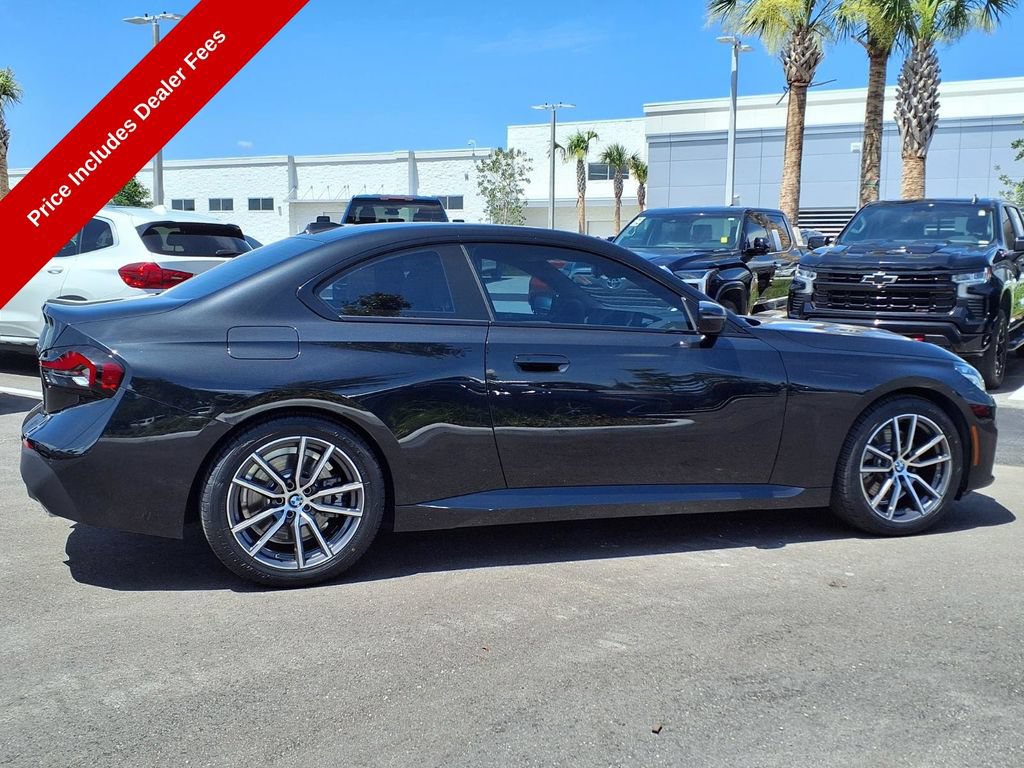 Used 2025 BMW 230i Coupe w/ Premium Package RWD image 10