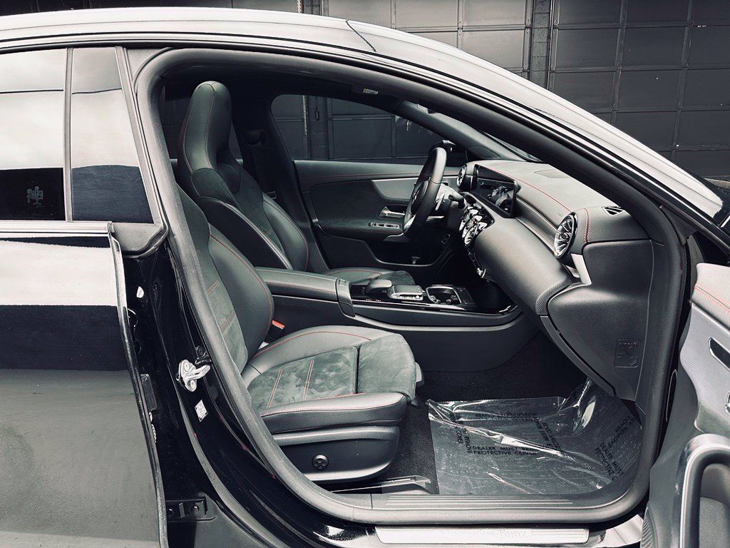 Used 2022 Mercedes-Benz CLA 250 4MATIC image 18