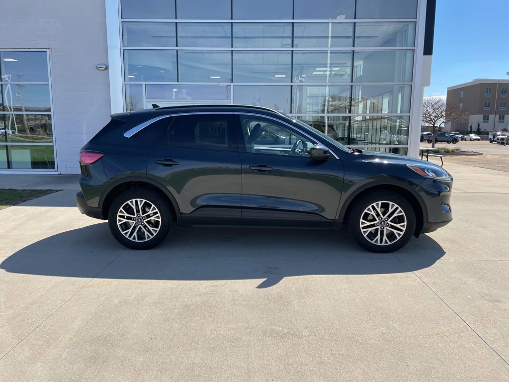Used 2022 Ford Escape SEL w/ Technology Package image 4
