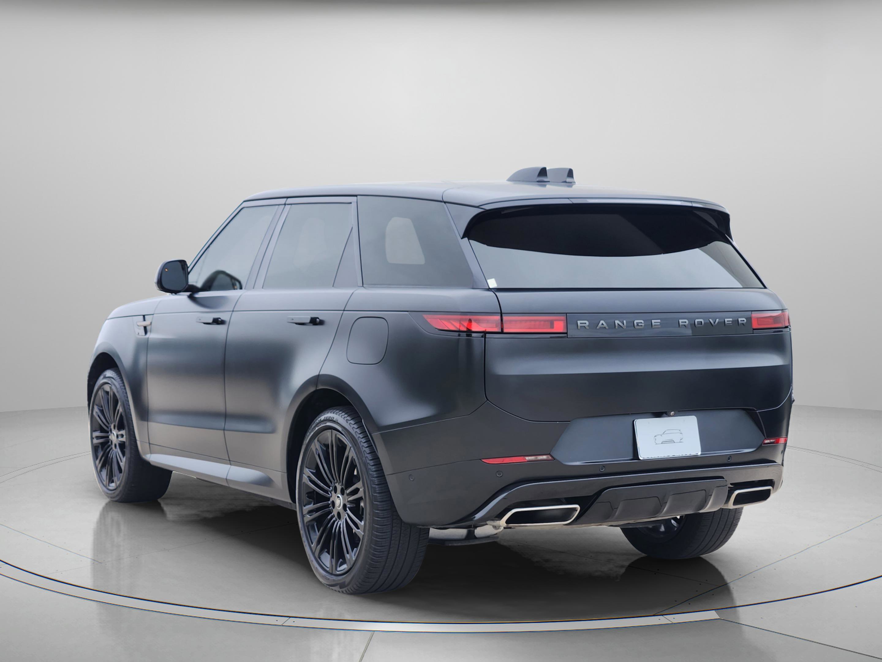 Used 2025 Land Rover Range Rover Sport Dynamic SE AWD/4WD image 3