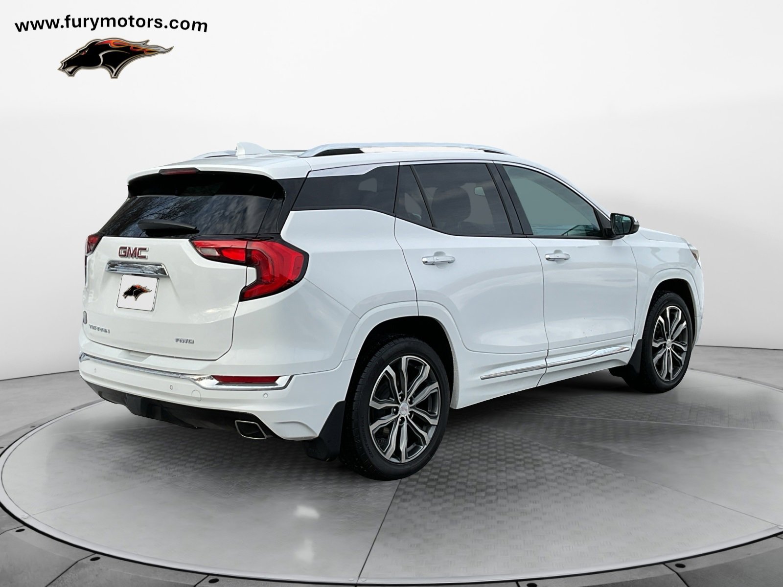 Used 2019 GMC Terrain Denali image 3