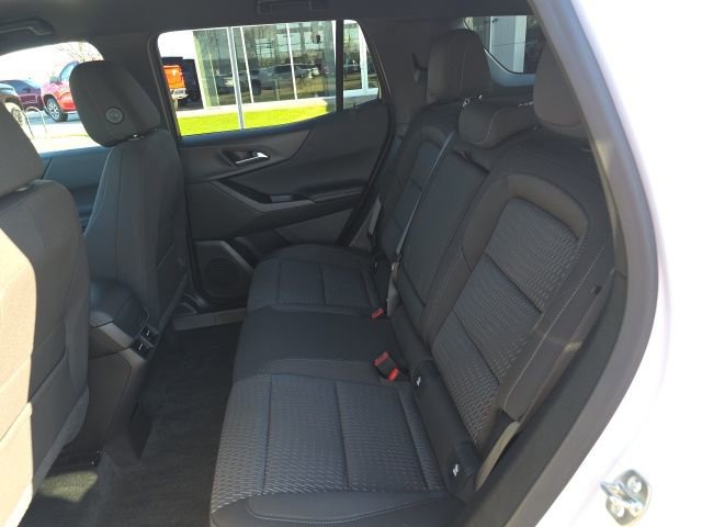 Used 2026 Chevrolet Equinox LT w/ LPO, Floor Liner Package AWD/4WD image 18