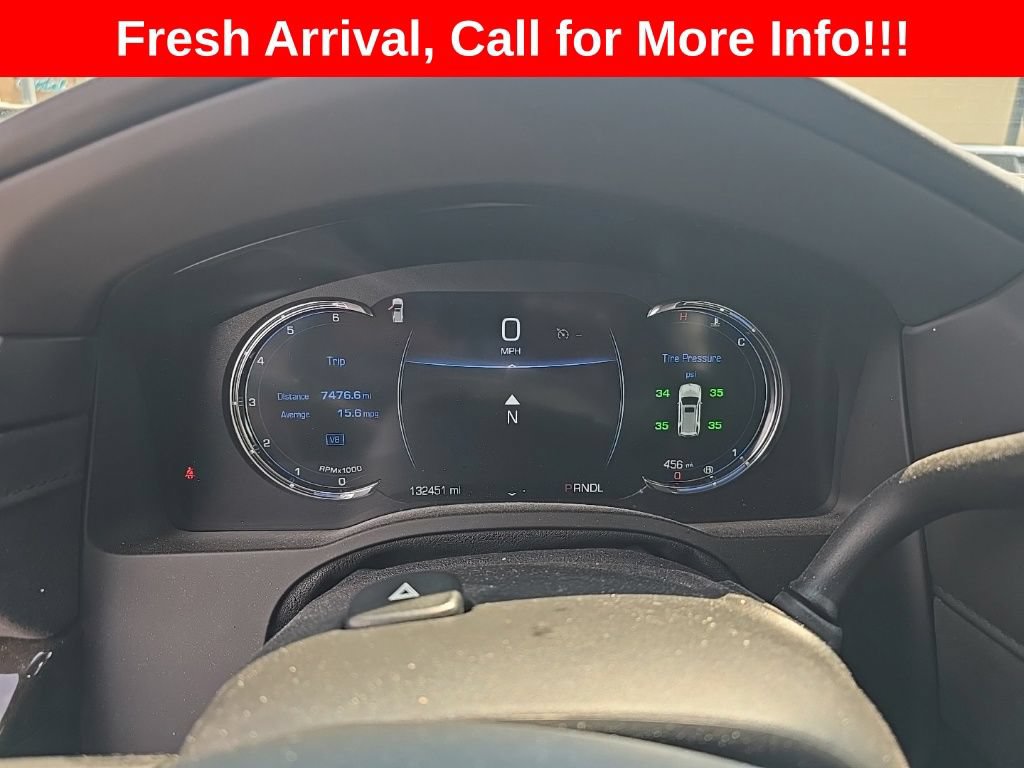 Used 2019 Cadillac Escalade ESV Platinum AWD/4WD image 4