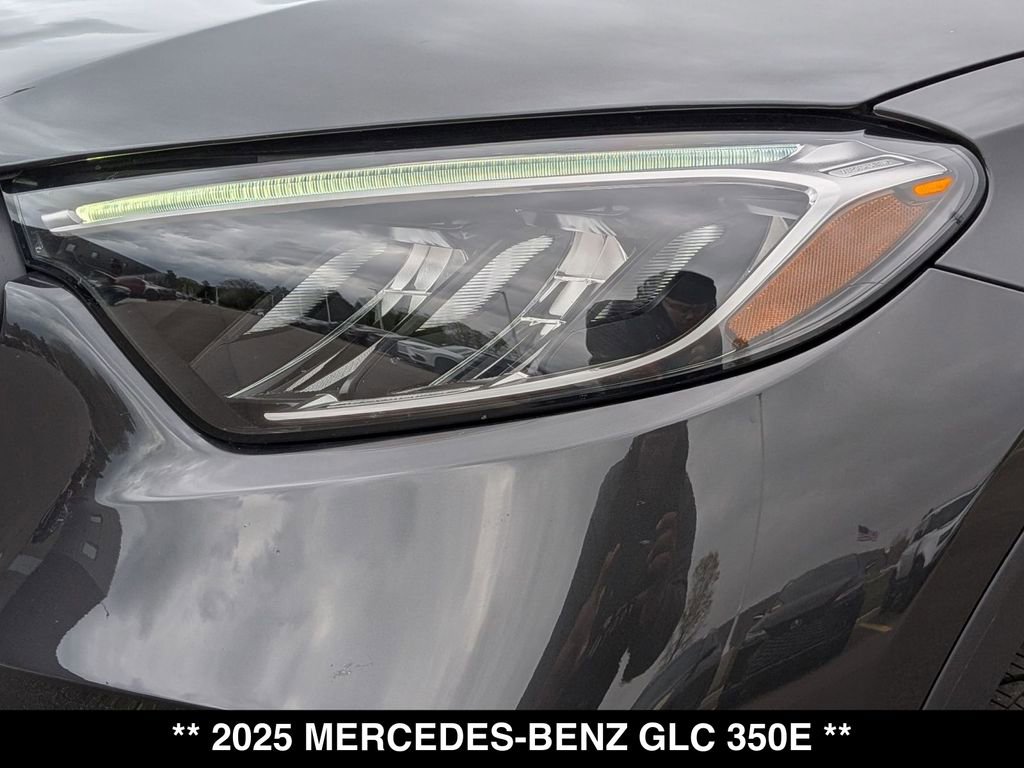 Used 2025 Mercedes-Benz GLC 350e 4MATIC image 13