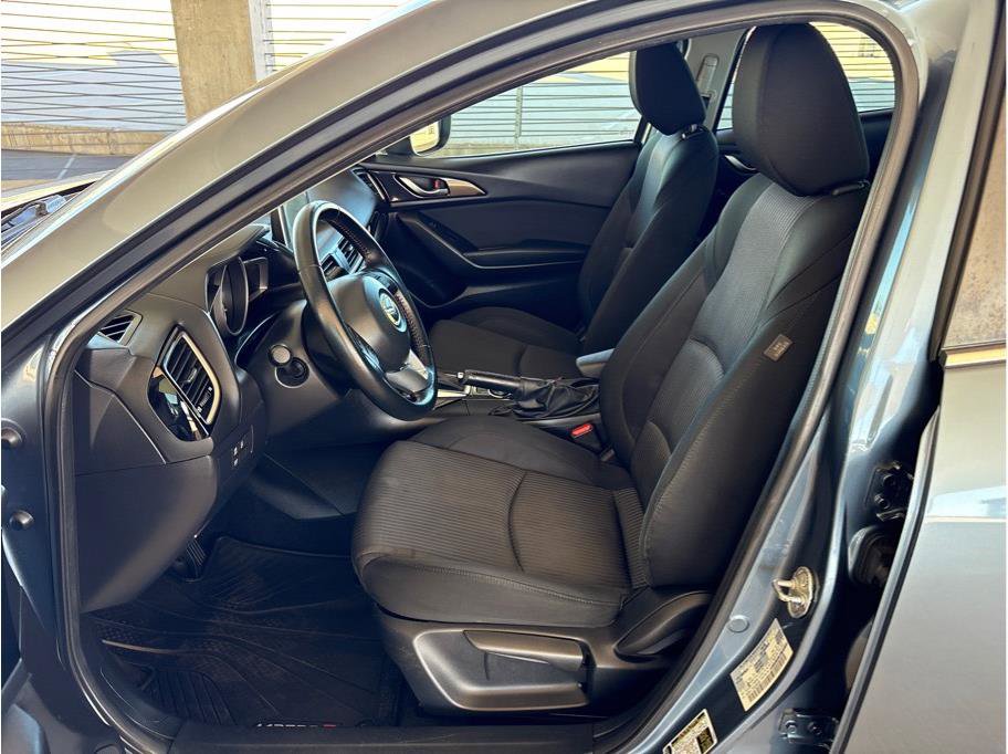 Used 2016 MAZDA MAZDA3 i Touring image 10