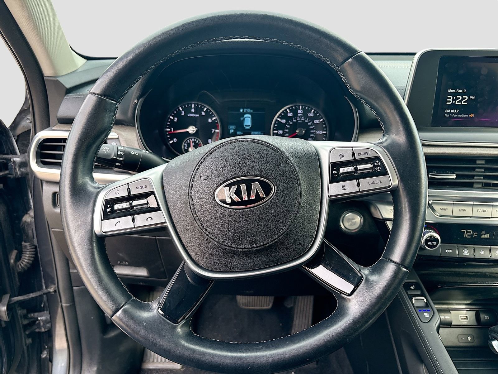 Used 2022 Kia Telluride EX w/ EX Premium Package image 11