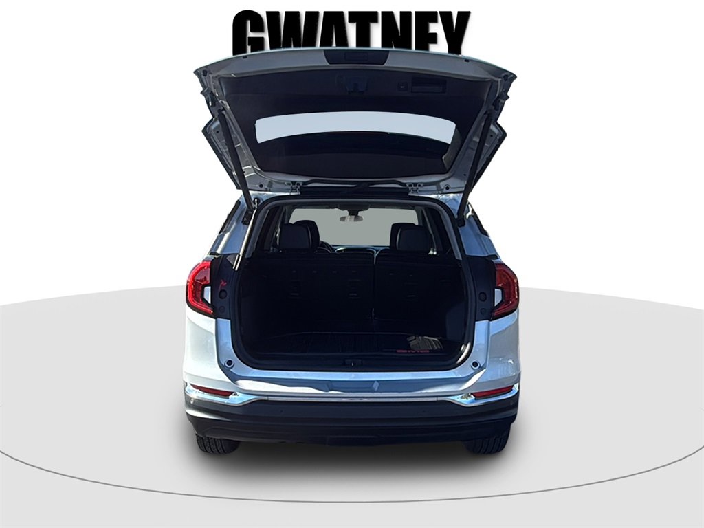 Used 2022 GMC Terrain SLT w/ LPO, Floor Liner Package image 20