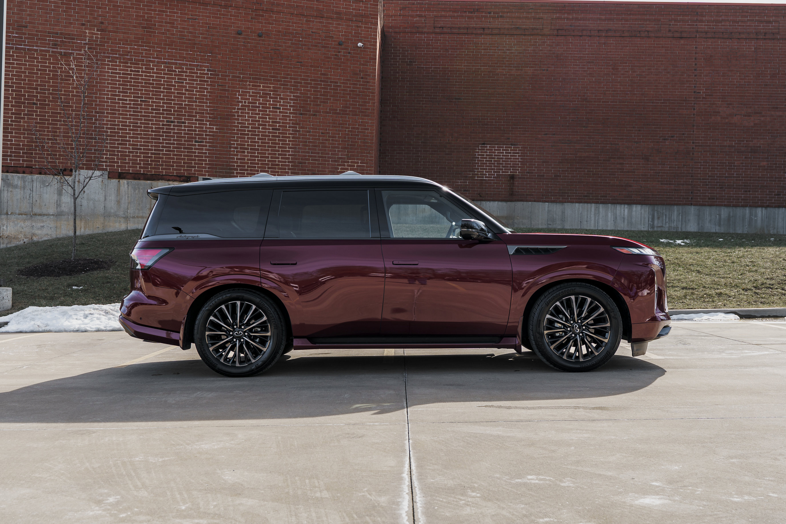 Used 2025 INFINITI QX80 Autograph w/ Autograph Exterior Package image 3