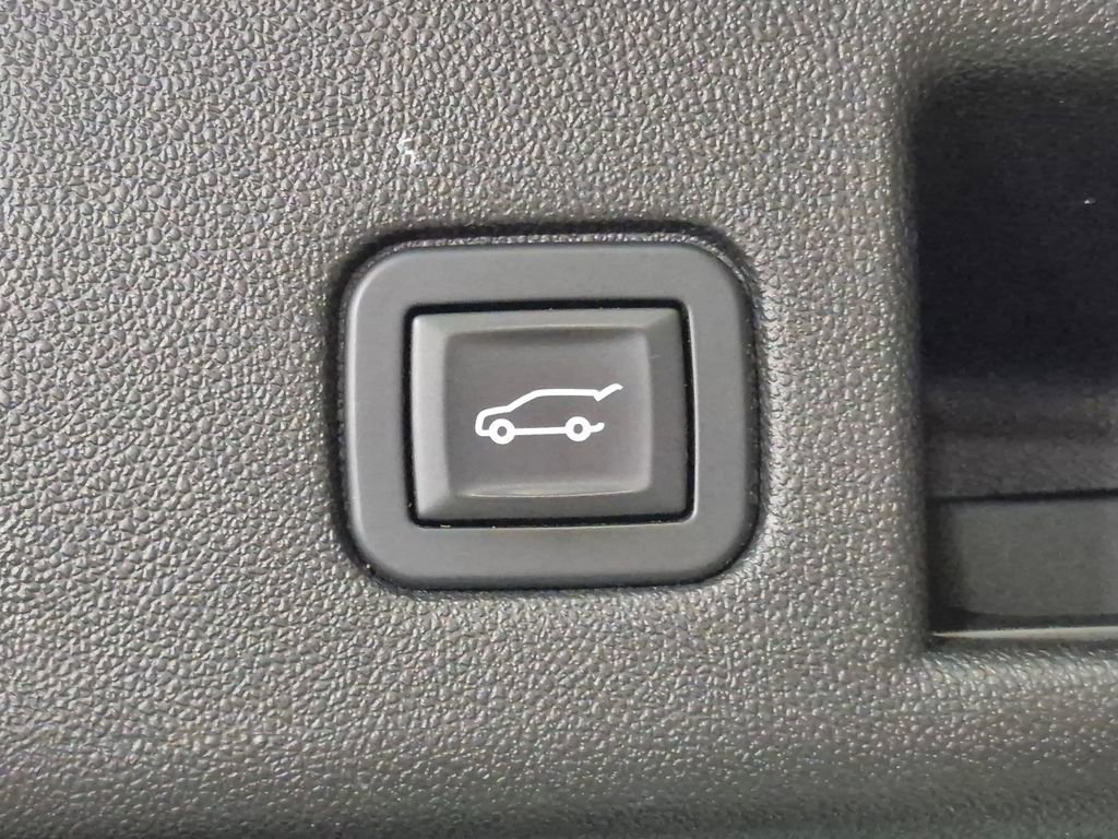 Used 2019 Chevrolet Equinox LT FWD image 25