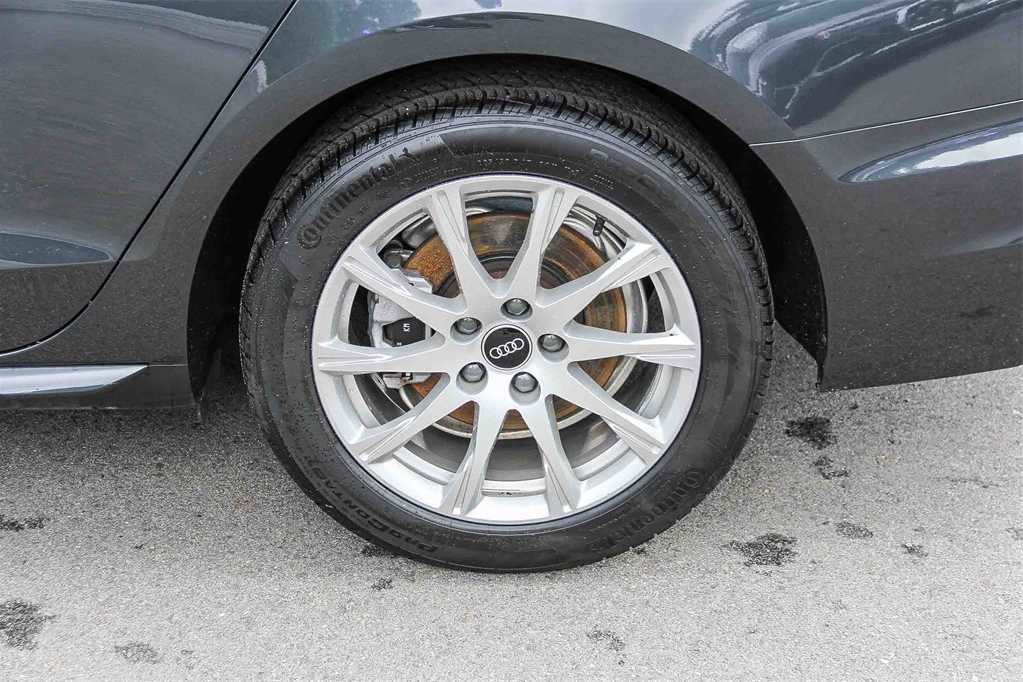 Used 2023 Audi A4 2.0T Premium w/ Convenience Package image 10