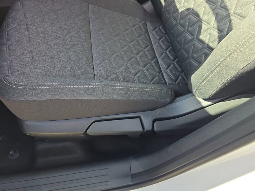 New 2026 Nissan Kicks SV AWD/4WD image 15