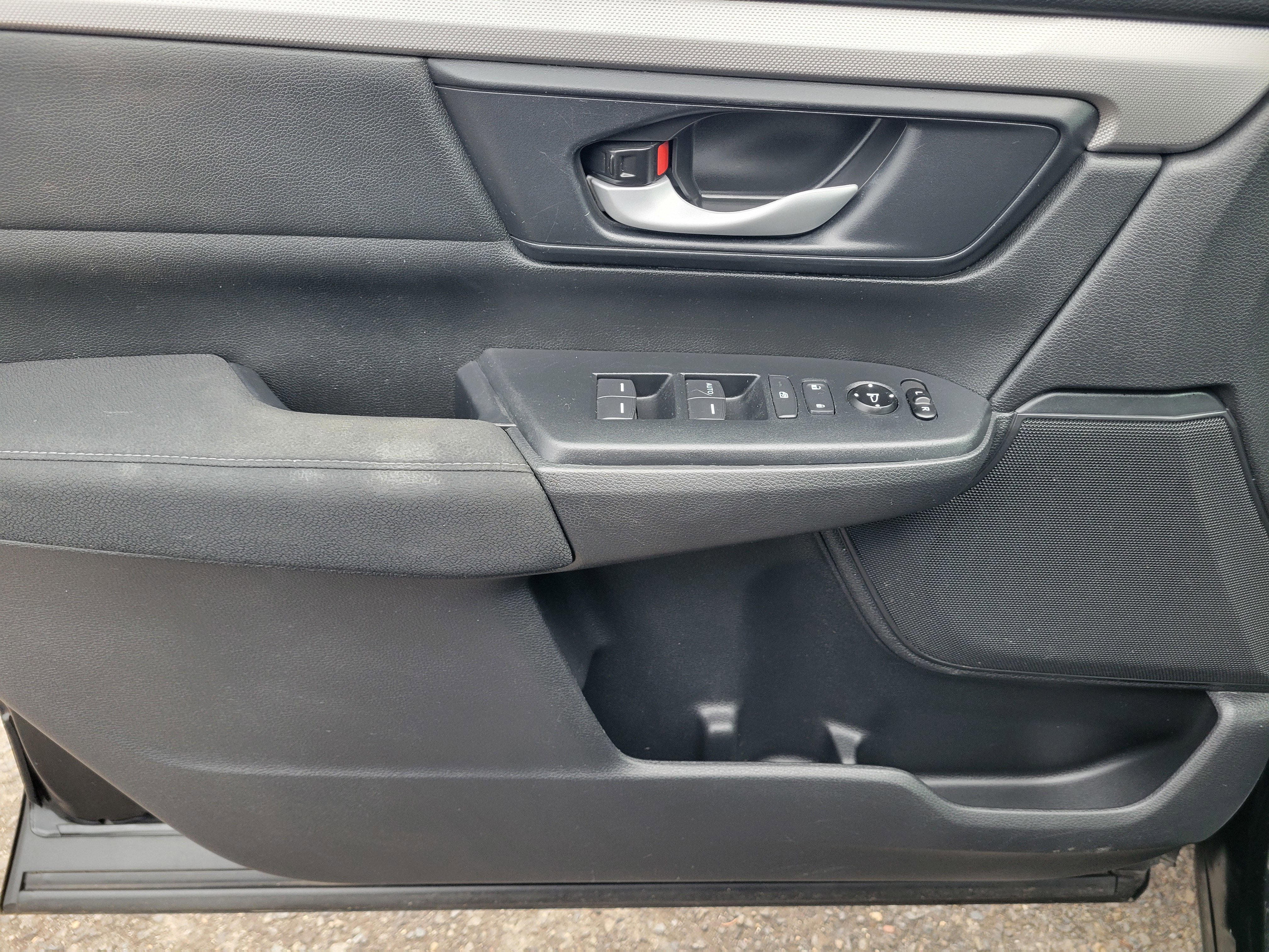 Used 2020 Honda CR-V LX image 18