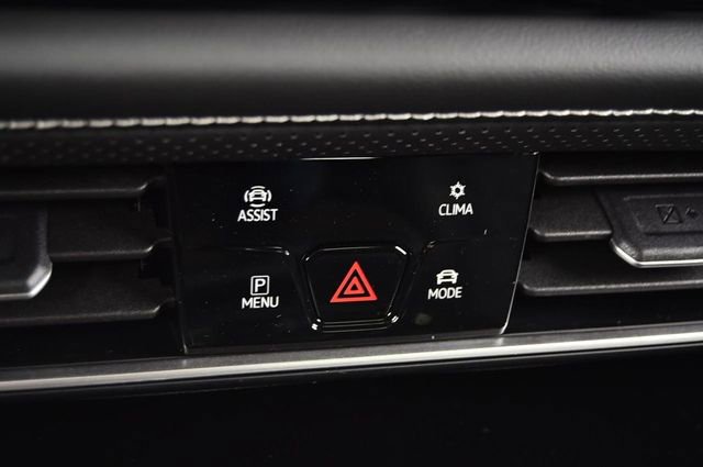 New 2026 Volkswagen Atlas Cross Sport SE image 15